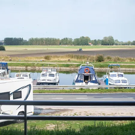 Nieuwendamme 40c アパート ミデルケルケ